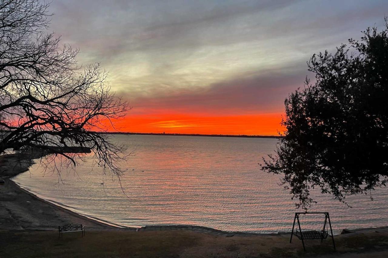 Lakefront Rockwall Home With Scenic Deck And Patio! 외부 사진